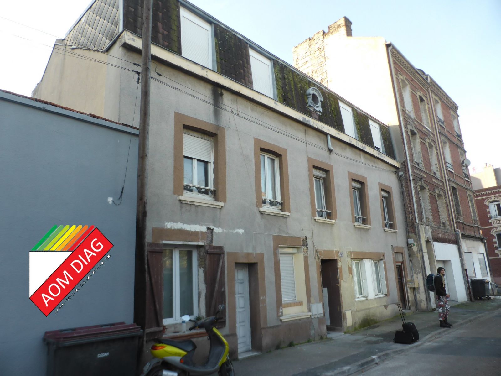 Diagnostiqueur AOM DIAG pour appartement F2 Diagnostics Immobiliers Plomb Amiante Electricité Le Havre